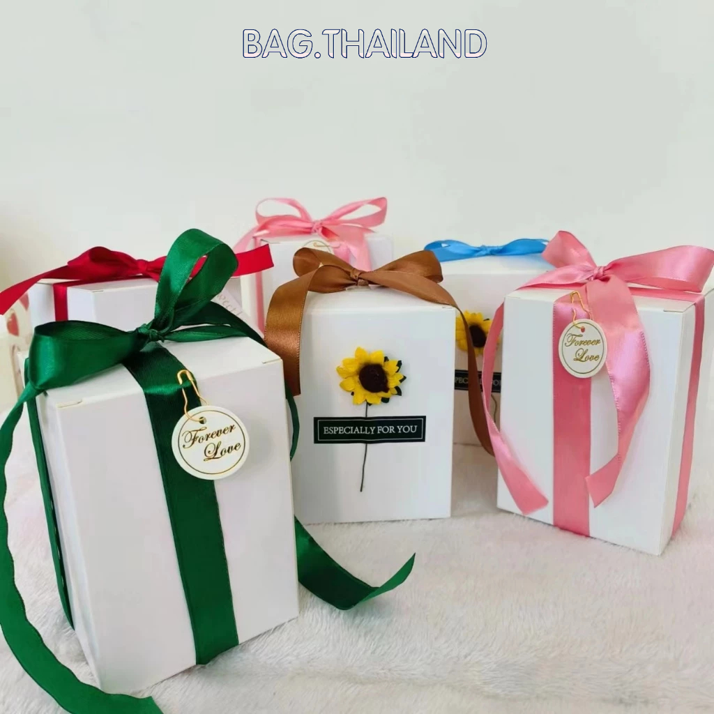 bag กล่องของขวัญ กล่องสีขาวผูกโบว์ กล่องสี่เหลี่ยม กล่องใส่ของชำร่วย กล่องใส่แก้ว กล่องทรงสูง  สีขาวเรียบหรูขนาดใหญ่