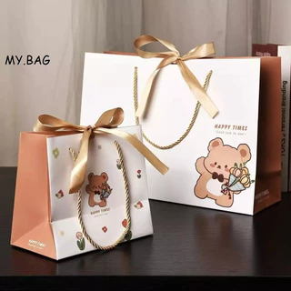 🌷🌷BAG🌷🌷 ถุงกระดาษ หูหิ้ว ถุงของขวัญ น่ารักๆ สไตล์เรียบหรู ลายหมี พร้อมโบว์สีทอง ลาย HAPPY TIMES
