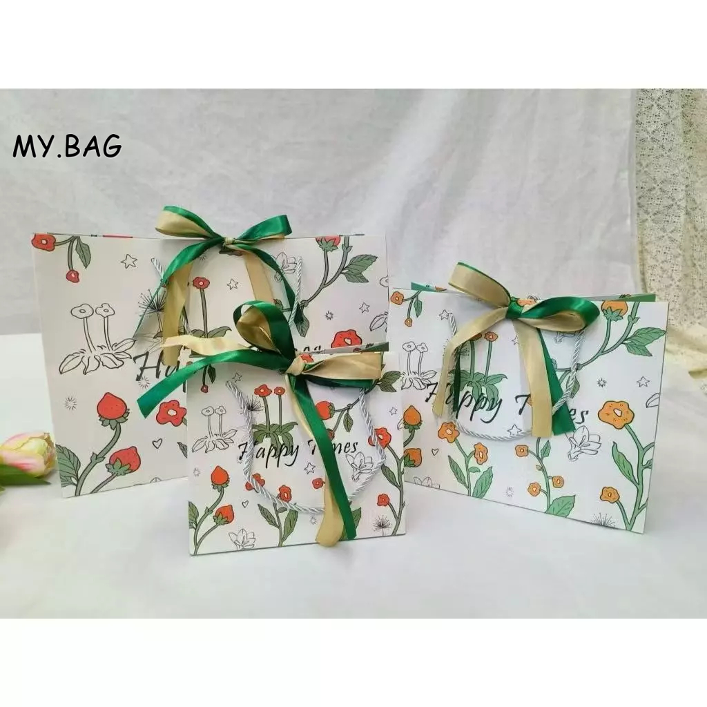 🌷🌷BAG🌷🌷 ถุงกระดาษ พร้อมริบบิ้น ถุงหูหิ้ว ลายสตอเบอรี่สีส้ม ใส่เสื้อผ้า ของขวัญ ช้อปปิ้ง ส่งของ