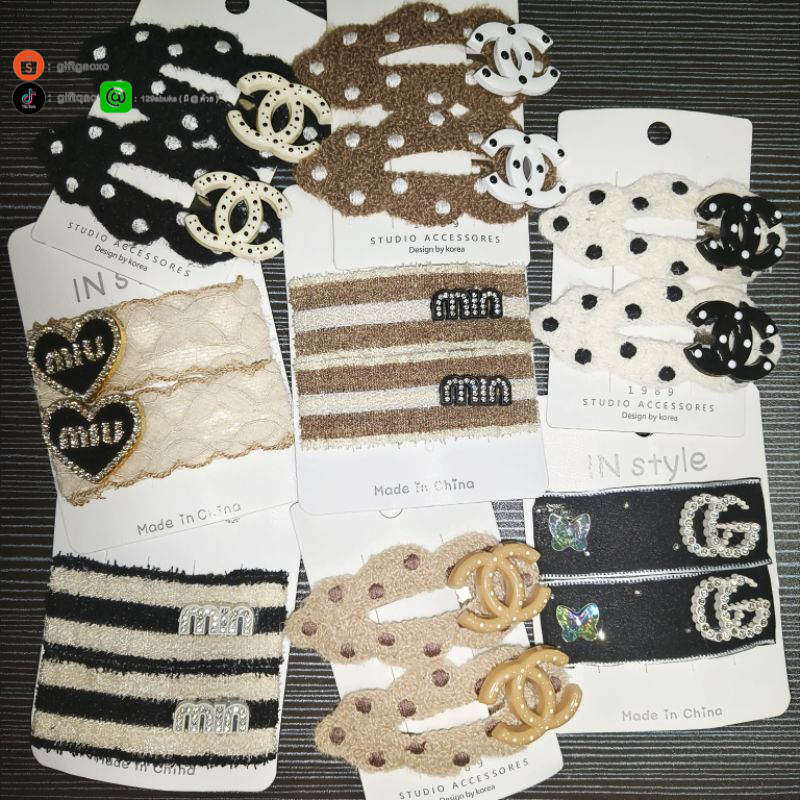 พร้อมส่งจากไทย กิ๊บป๊อกแป๊กงานผ้า กิ๊บเป๊าะแป๊ะงานถักติดแบรนด์โลโก้ โทนสีสุภาพ ราคาต่อคู่