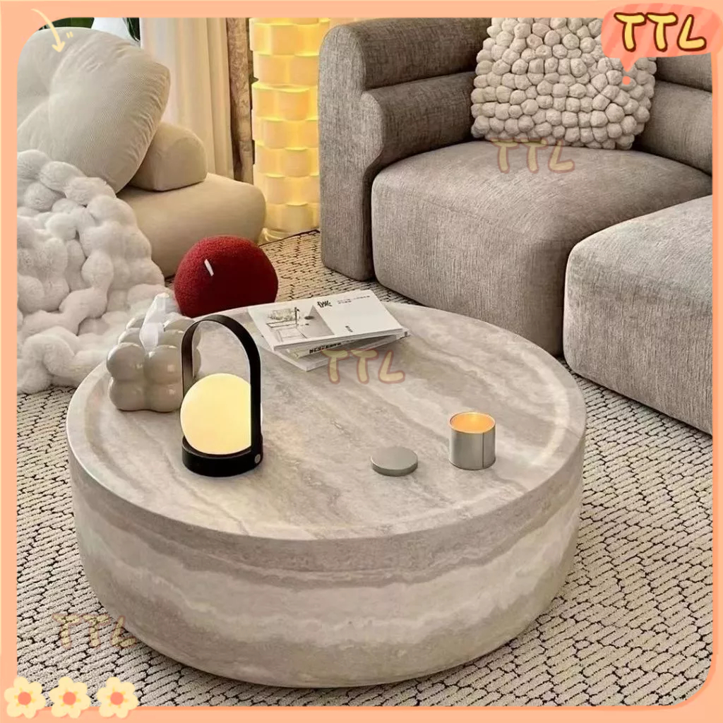 「TTL」 ห้องนั่งเล่น บ้าน B&B โต๊ะน้ำชา โต๊ะกาแฟพื้นกลมหินทรเวอร์ทีนแบบผสมผสาน