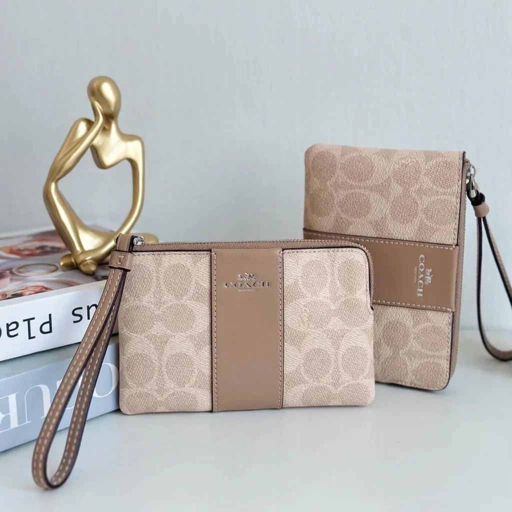 Women Wristlet-CW854 CDF04 CDY96 สายคล้องข้อมือผู้หญิง ลายริ้วแถบสีตรงกลาง ช่องซิปใส่เหรียญและบัตรเครดิตต่างๆ 5C9O2D64
