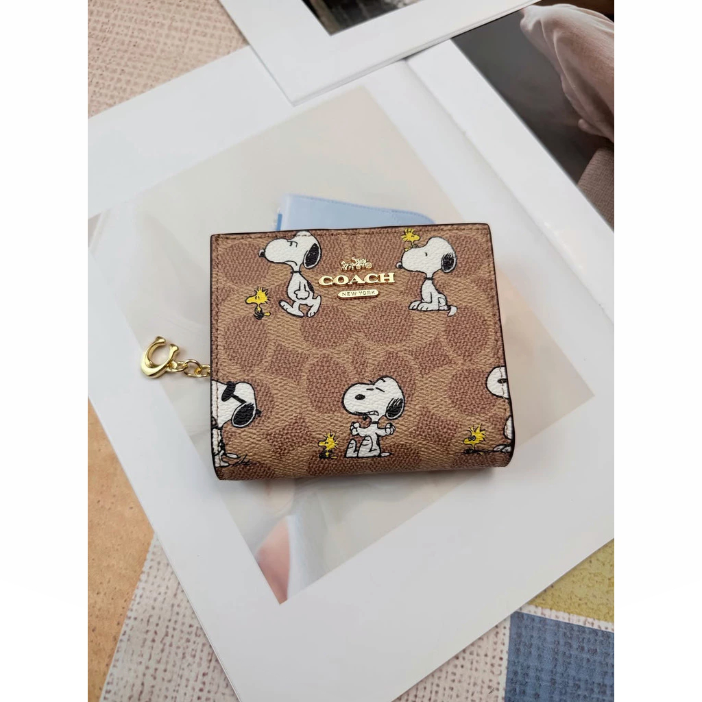 Women Short Wallet CEC37 CW789 CDD11 CAA68 กระเป๋าสตางค์ผู้หญิง กระเป๋าใส่เหรียญ ช่องเสียบการ์ดหลายช