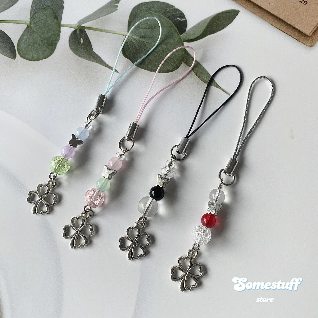 พวงกุญแจใบโคลเวอร์ น้องความโชคดี lucky clover phone charm / keychain🍀
