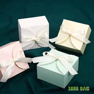 🔖 กล่องของขวัญ ผูกริบบิ้น ผ้าปิดแบบหยัก สีน่ารัก 9*9*5 ซม. พร้อมส่ง
