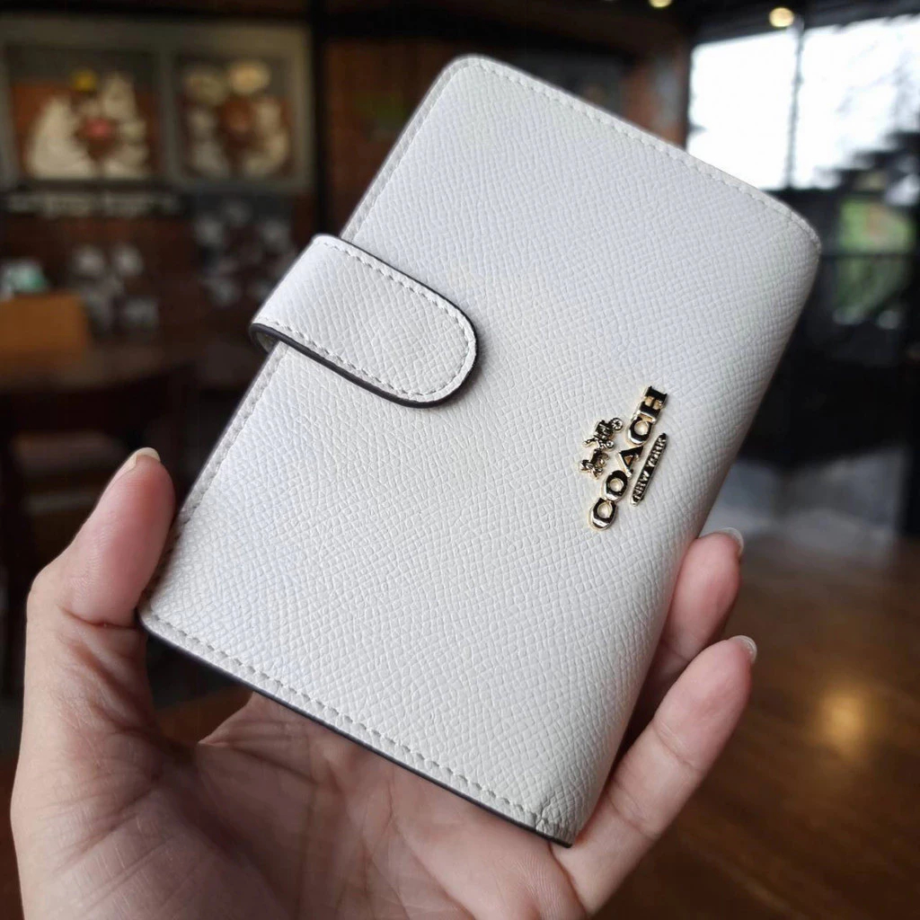 Short Wallet กระเป๋าสตางค์ผู้หญิง กระเป๋าสตางค์ แบบพับ ช่องเสียบการ์ดหลายช่อง F11484 JC8O5A3CH