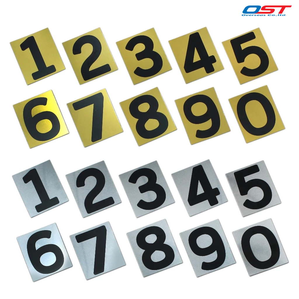แผ่นตัวเลข 0-9 ขนาด 4.7x5.6 ซม. ตัวเลขสีดำพื้นสีเงิน-สีทอง ทำจากแผ่นพลาสติก (*แถมกาวสองหน้าทุกชิ้น)