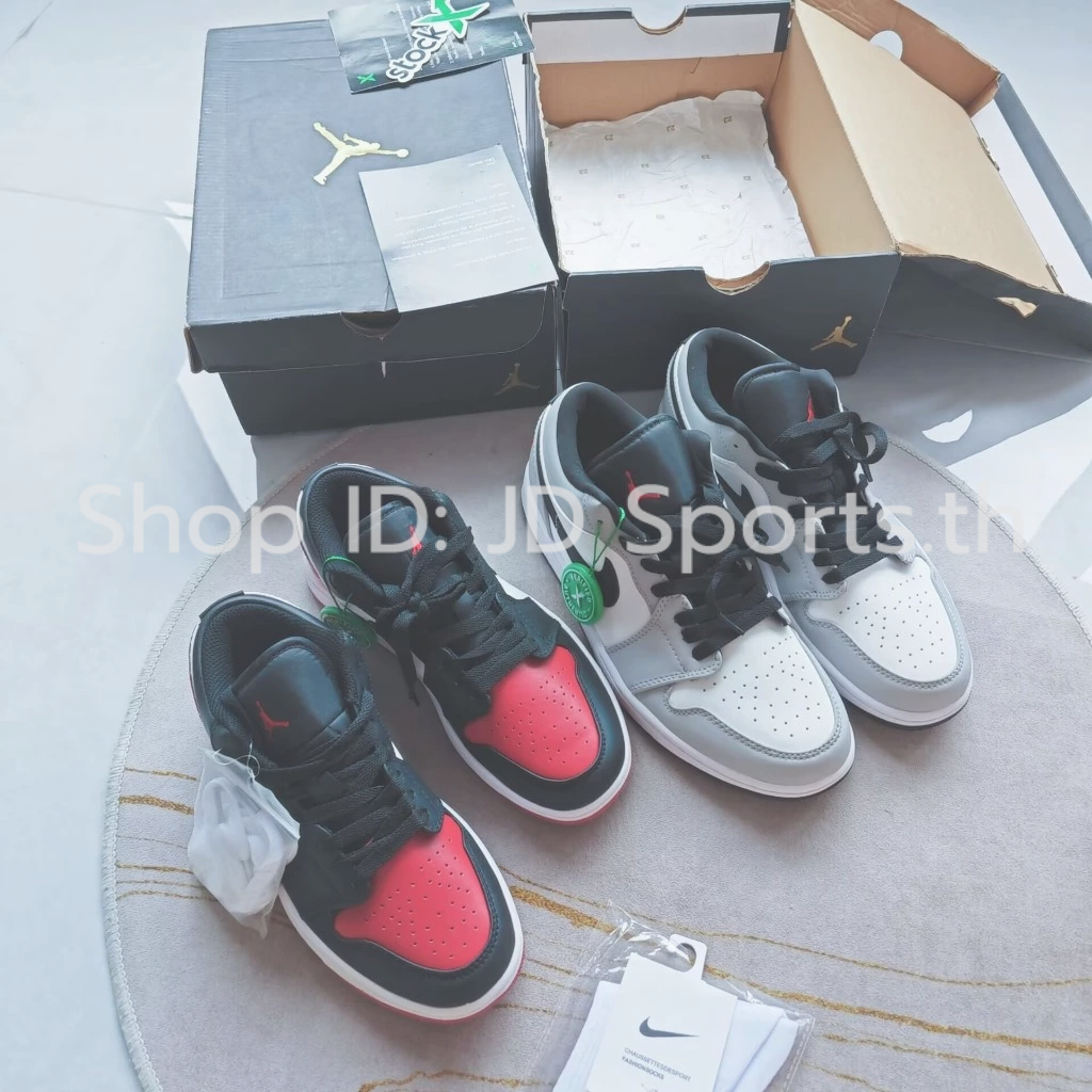 รูปสินค้าจริง รองเท้าแพนด้าค่ะ Low สีขาว รองเท้ากีฬาลำลอง AJ1/2526 Shoes พร้อมจัดส่ง
