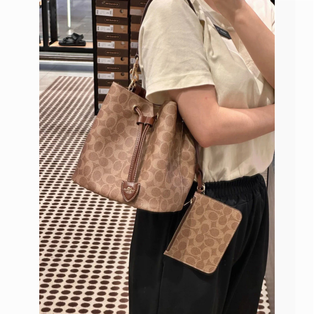 Women Bucket Bag CBH07 กระเป๋าสะพายข้าง กระเป๋าถือ กระเป๋าผู้หญิง IM/TAN BROWN 9C5O3AC6H