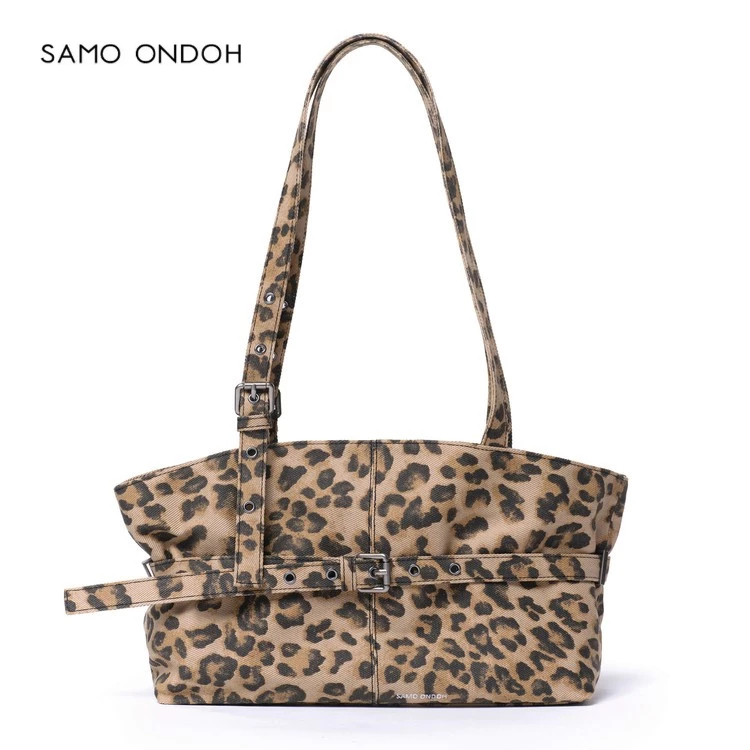 SAMO ONDOH 🇰🇷 le belt bag M denim leopard