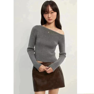 [Pomelo] เสื้อปาดไหล่ไหมพรมแขนยาว / Asymmetric Knit Top