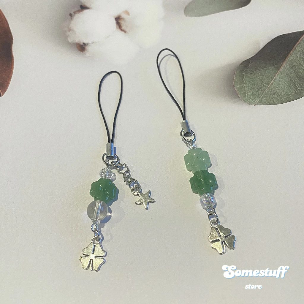 พวงกุญแจใบโคลเวอร์  lucky cover keychain 🍀⭐️💗