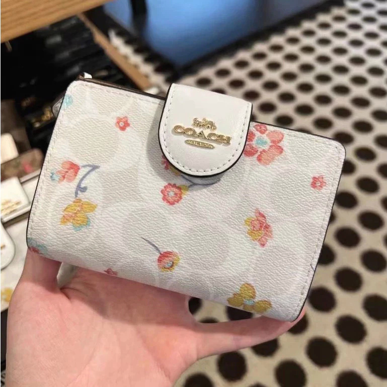 Medium Zip Wallet C3453 C0082 ผู้หญิง ปุ่มสแน็ป ขนาดกลาง กระเป๋าสตางค์ กระเป๋าเงิน YKKซิป Z77V58X3