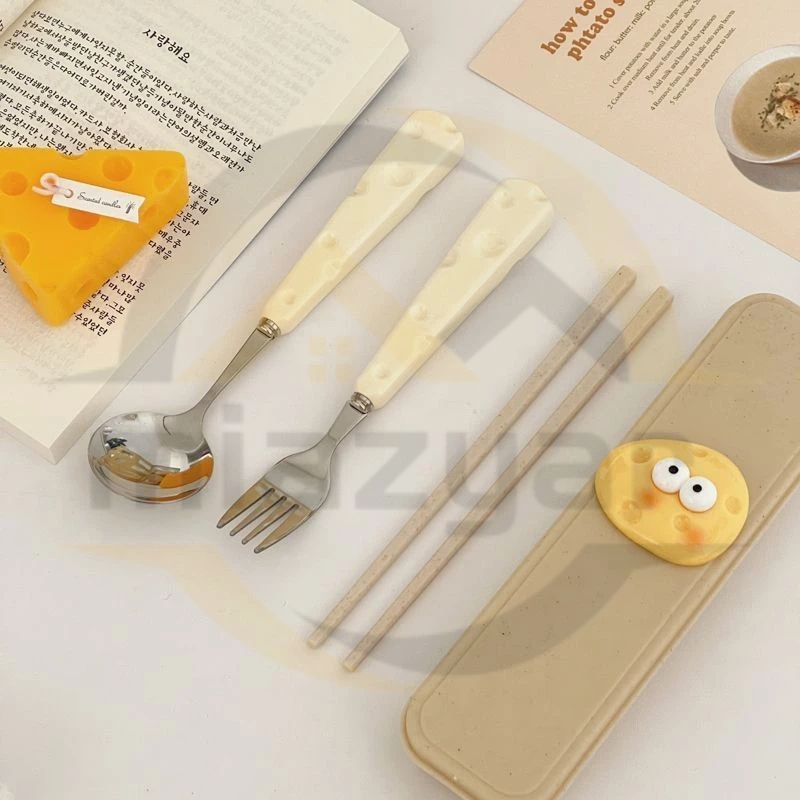 😍COD😍CUTE CHEESE 🧀ชุดช้อนส้อมชีส สแตนเลส ช้อน+ส้อม+ตะเกียบ ชุด3ชิ้น ช้อน พกพาสะดวก