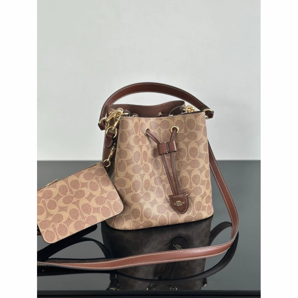 2 in 1 Crossbody Bag CBH07 กระเป๋าสะพายข้าง กระเป๋าถือ กระเป๋าผู้หญิง IM/TAN BROWN JC8O5A3CH