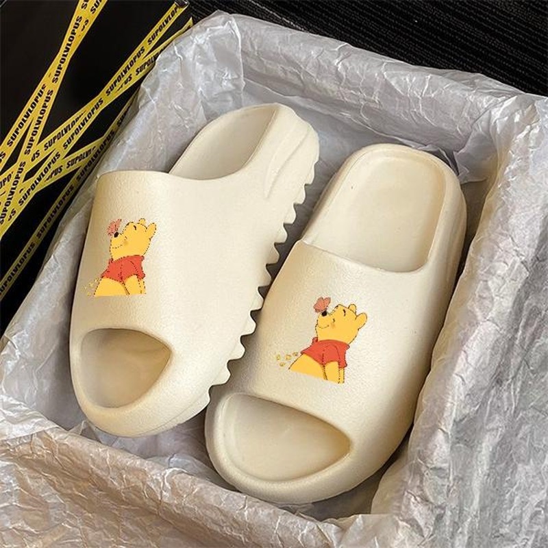 Attitude4 วินนี่เดอะพูห์ รองเท้าแตะแบบสวม กันลื่น รองเท้าชายหาด สำหรับผู้ชายและผู้หญิง มี 8 สีให้เลือก1752549526407