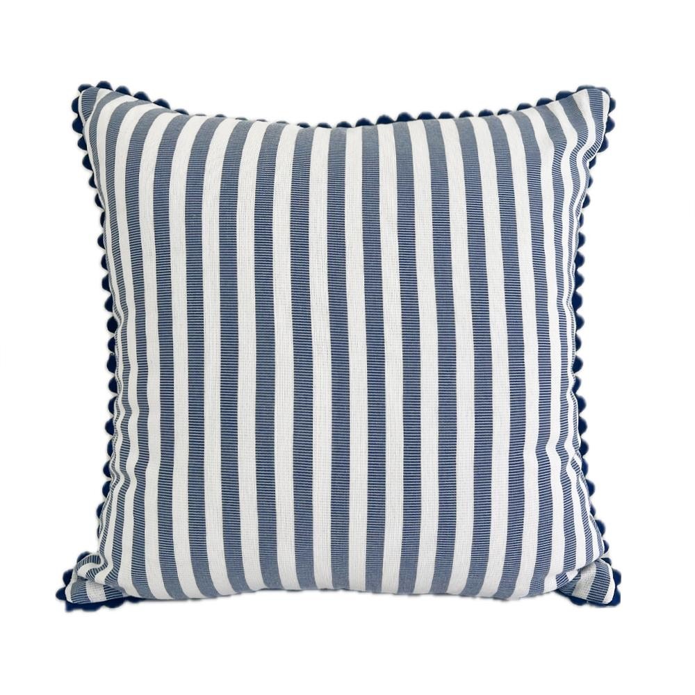 HOME LIVING STYLE หมอนอิง WALAR 18X18 นิ้ว สีน้ำเงิน จัดส่งโดย HomePro
