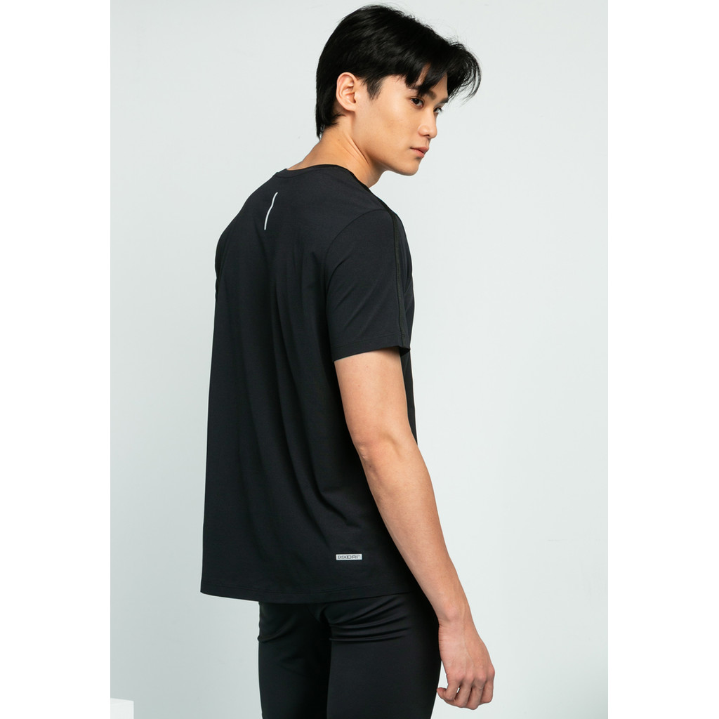 Skechers สเก็ตเชอร์ส เสื้อยืดแขนสั้นผู้ชาย Men Running Performance Short Sleeve Tee - SP325M273-0018 — صورة 2