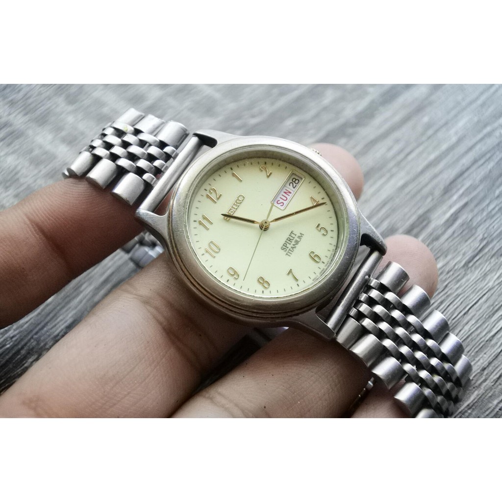 นาฬิกา Vintage มือสองญี่ปุ่น Seiko Spirit Titanium 7N43 7150 IRIDESCENT DIAL ผู้ชาย Quartz Titanium 