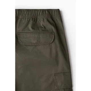 H&M(เอชแอนด์เอ็ม) กางเกง Cargo แบบหลวมพอดี ผู้ชาย 1300095
