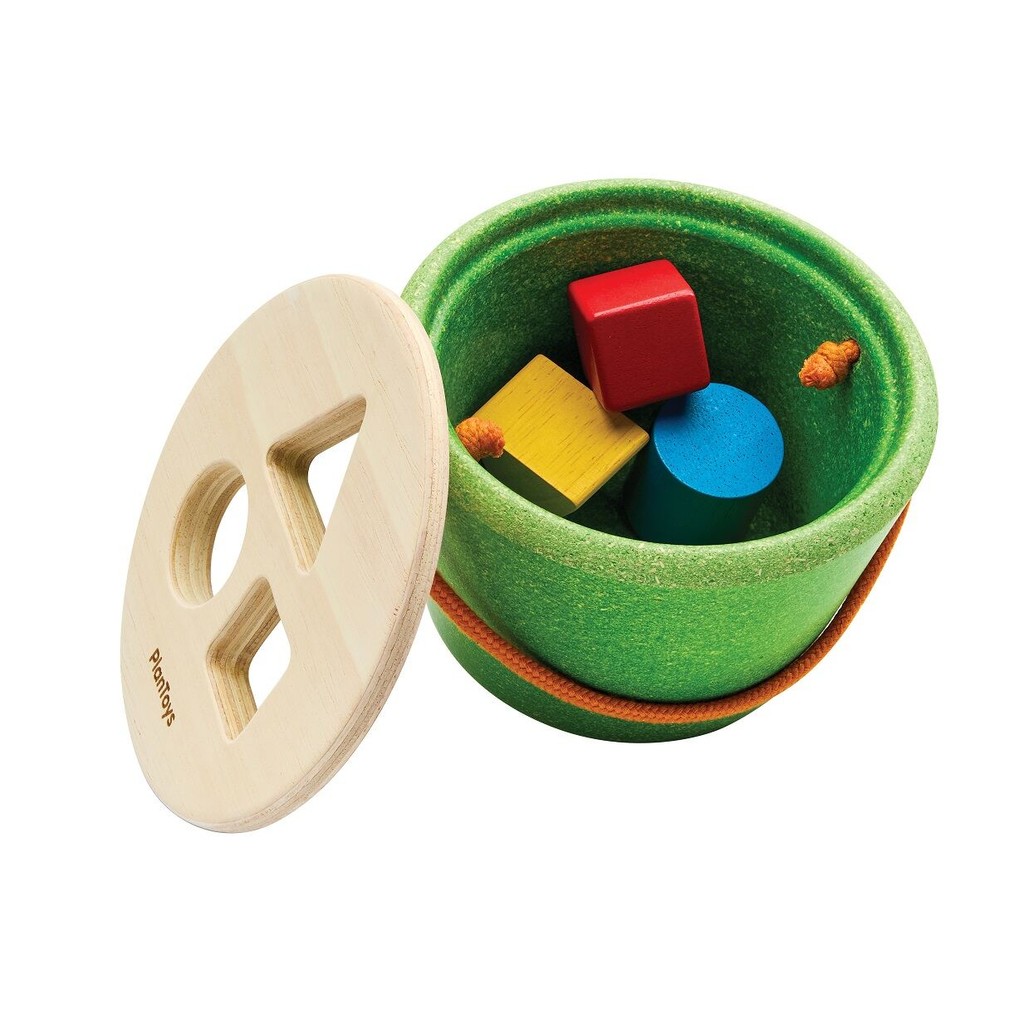 PlanToys ของเล่นไม้ 5912 Geo Sorting Bucket ถังหยอดรูปทรงเรขาคณิต เสริมพัฒนาการ สำหรับเด็กอายุ 12 เดือน ขึ้นไป — صورة 2