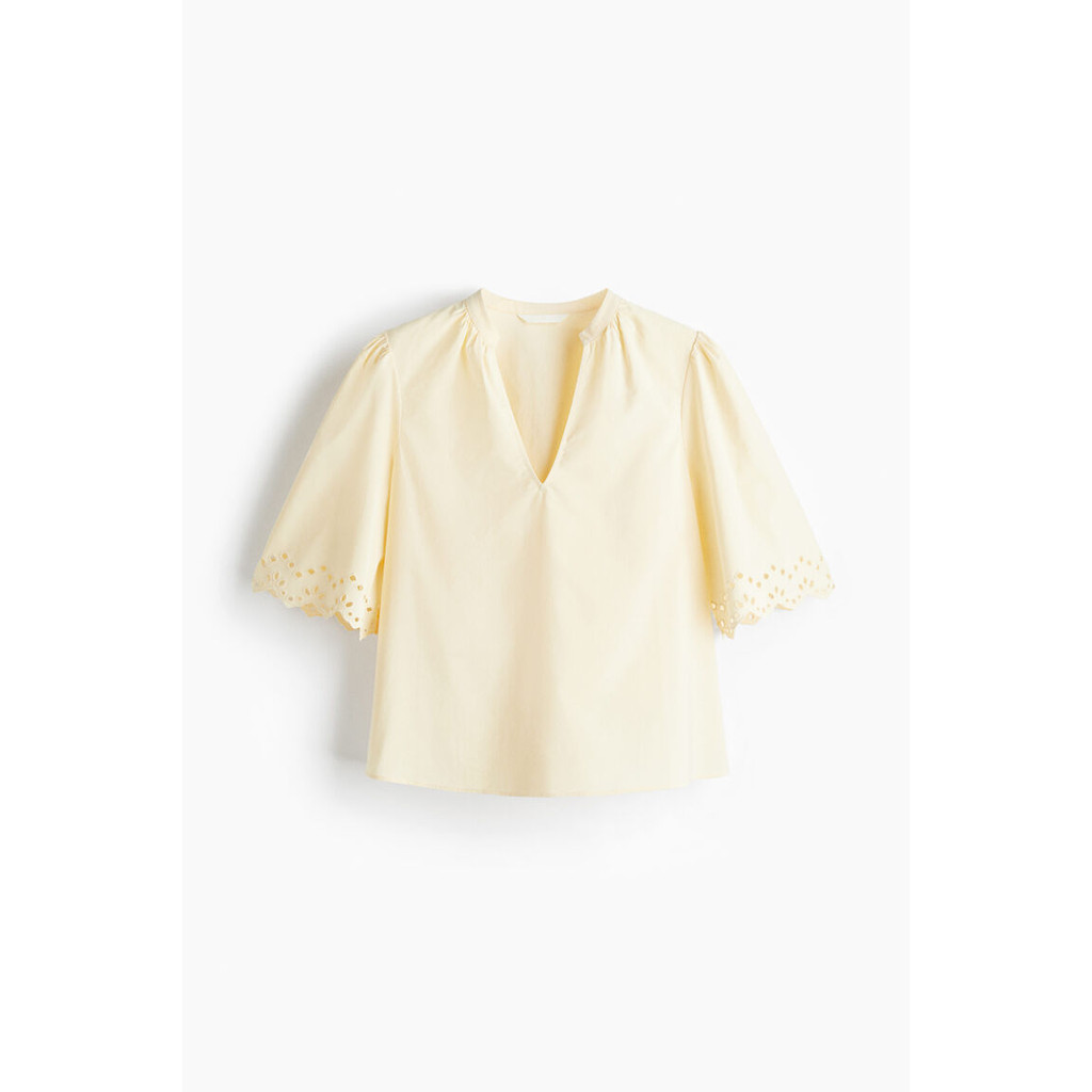 H&M(เอชแอนด์เอ็ม) เสื้อเบลาส์แขนยาวผ้าคอตตอน Broderie anglaise ผู้หญิง 1292621 - รูปที่ 6