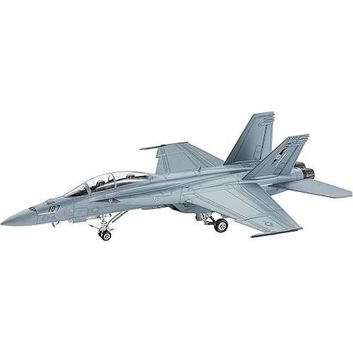 Hasegawa 1/72 USA F/A-18F Super Hornet Top Gun Aircraft Plastic รุ่น 02404
