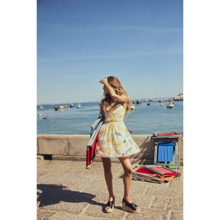 H&M(เอชแอนด์เอ็ม) เดรสสายรัดพิมพ์ลาย ผู้หญิง 1291960