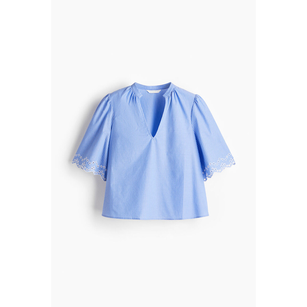 H&M(เอชแอนด์เอ็ม) เสื้อเบลาส์แขนยาวผ้าคอตตอน Broderie anglaise ผู้หญิง 1292621 - รูปที่ 4