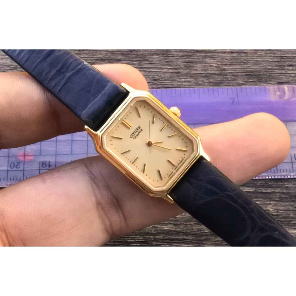 นาฬิกา Vintage มือสองญี่ปุ่น Citizen Gold Plate Yellow Dial ผู้หญิง Quartz สี่เหลี่ยม Tank 20mm