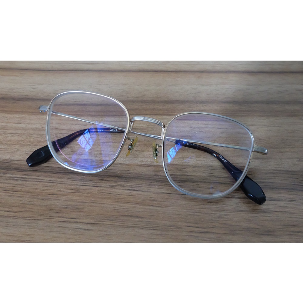 แว่น V Eyewear "Atka" Glasses Size 49/21 135mm สีทอง