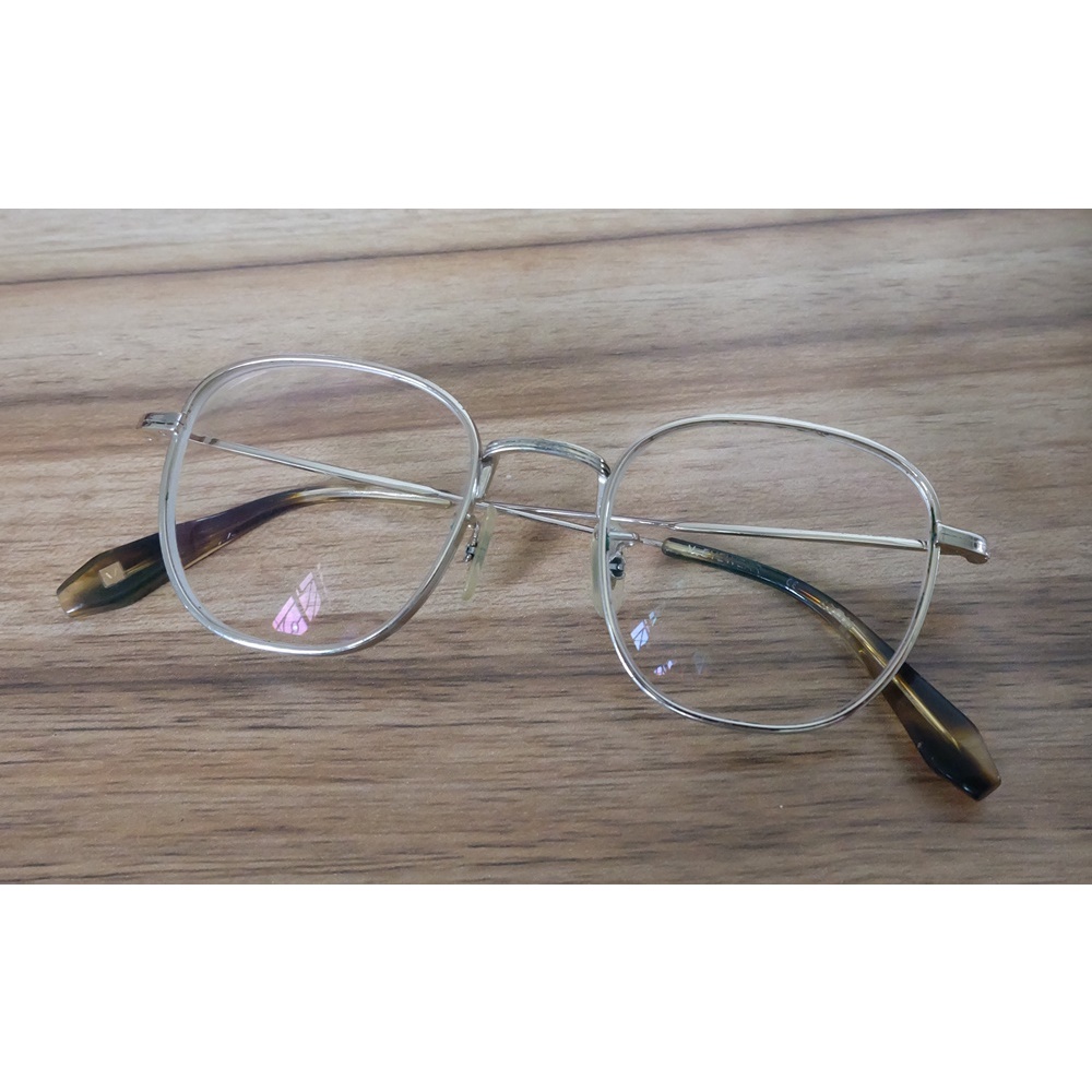 แว่น V Eyewear "Atka" Glasses Size 49/21 135mm สีเงิน