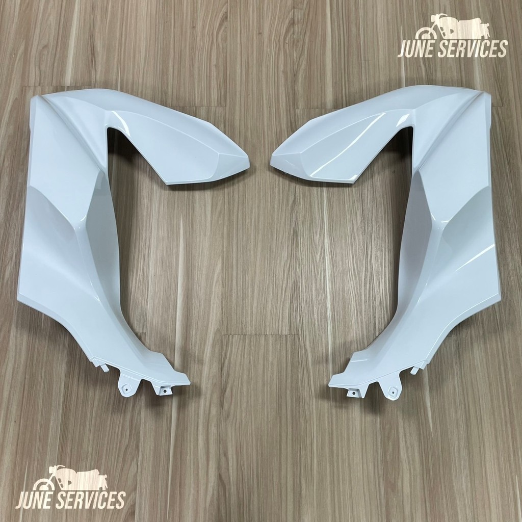 Pcx 160 ปี2021 บังลมหน้า 1 คู่ สีขาว (B61)