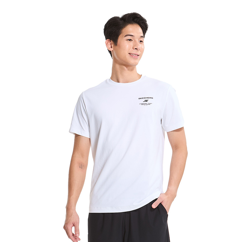 Skechers สเก็ตเชอร์ส เสื้อยืดแขนสั้นผู้ชาย Men Dynamic Walking Performance Short