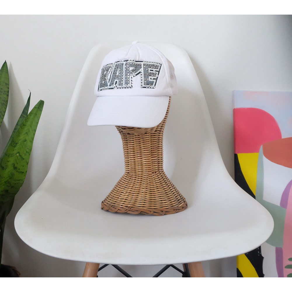 Bape Kiss Logo Swarovski 2006s Trucker Cap สีขาว มือสอง ของแท้