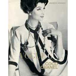 Vogue on: Coco Chanel (Vogue on Designers) [Hardcover]