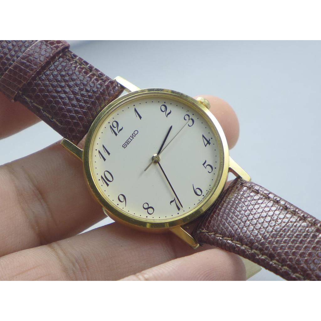 นาฬิกา Vintage มือสองญี่ปุ่น  Seiko 7N01 8000 หน้าปัดตัวเลข ผู้ชาย ควอตซ์   ทรงกลม 34mm