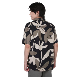 John Henry เสื้อเชิ้ตผู้ชายแขนสั้น ทรงใส่สบาย รุ่น JH S226MSSRL04 - สีดำ