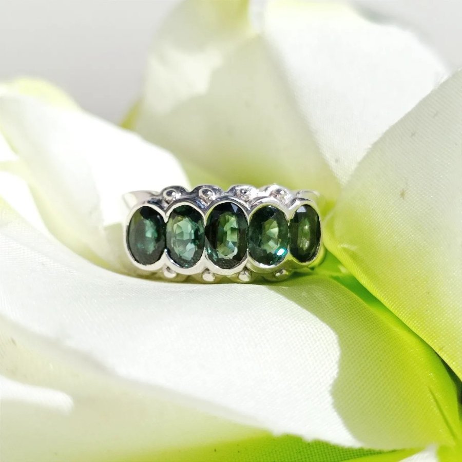 แหวนเงินเขียวส่อง [JS Jewelry]