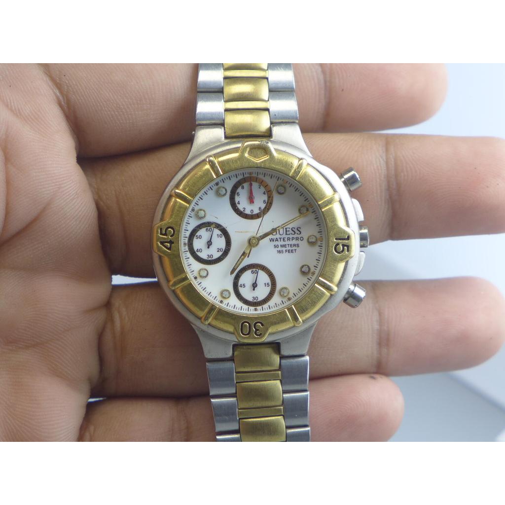 นาฬิกา Vintage มือสองญี่ปุ่น GUESS  QUARTZ ผู้ชาย ทรงกลม กรอบ 2 กษัตริย์ หน้าขาวสายสแตนเลส 2 กษัตริย