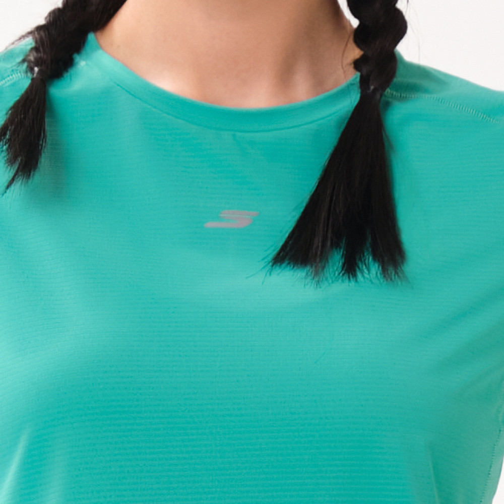 Skechers สเก็ตเชอร์ส เสื้อยืดแขนสั้นผู้หญิง Women Walking Performance Short Sleeve Tee - SP126W011-01K1 — صورة 5