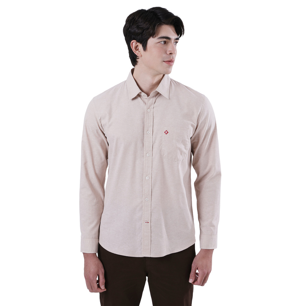John Henry เสื้อเชิ้ตผู้ชายแขนยาว ทรงเข้ารูป รุ่น JH S526MSLSM14 - สีเบจ
