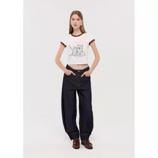 Lyn around - เสื้อยืดครอปแขนสั้นพิมพ์ลาย คอลเลกชัน LNRD Signature (A26FGWA185)