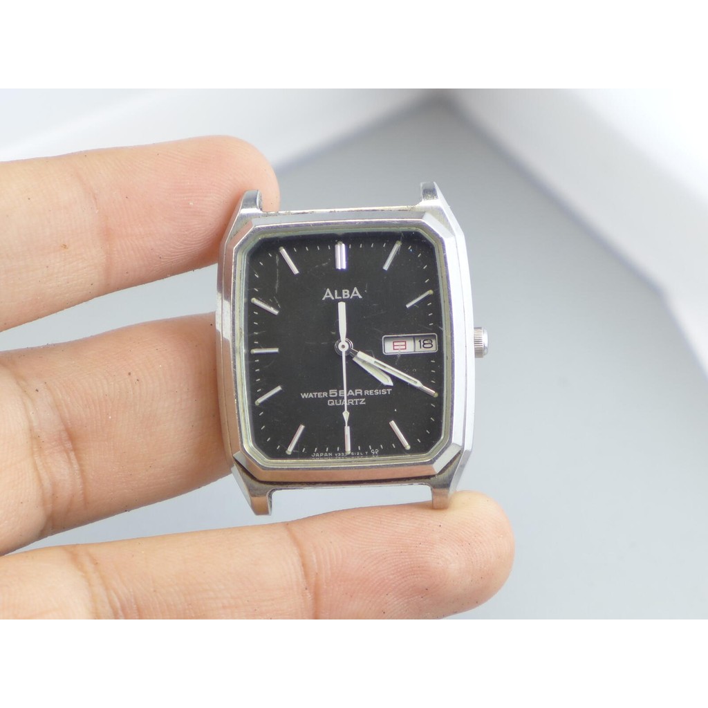 นาฬิกา Vintage มือสองญี่ปุ่น Alba V333 5070 หน้าปัดสีดำ ผู้ชาย Quartz ทรง8เหลี่ยม 30mm