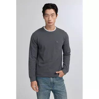 CC DOUBLE O ROUND NECK POCKET TEE ผู้ชาย เสื้อยืดคอกลมแขนยาวแบบมีกระเป๋า รุ่น O26WGMA024 (AW26 #P1)