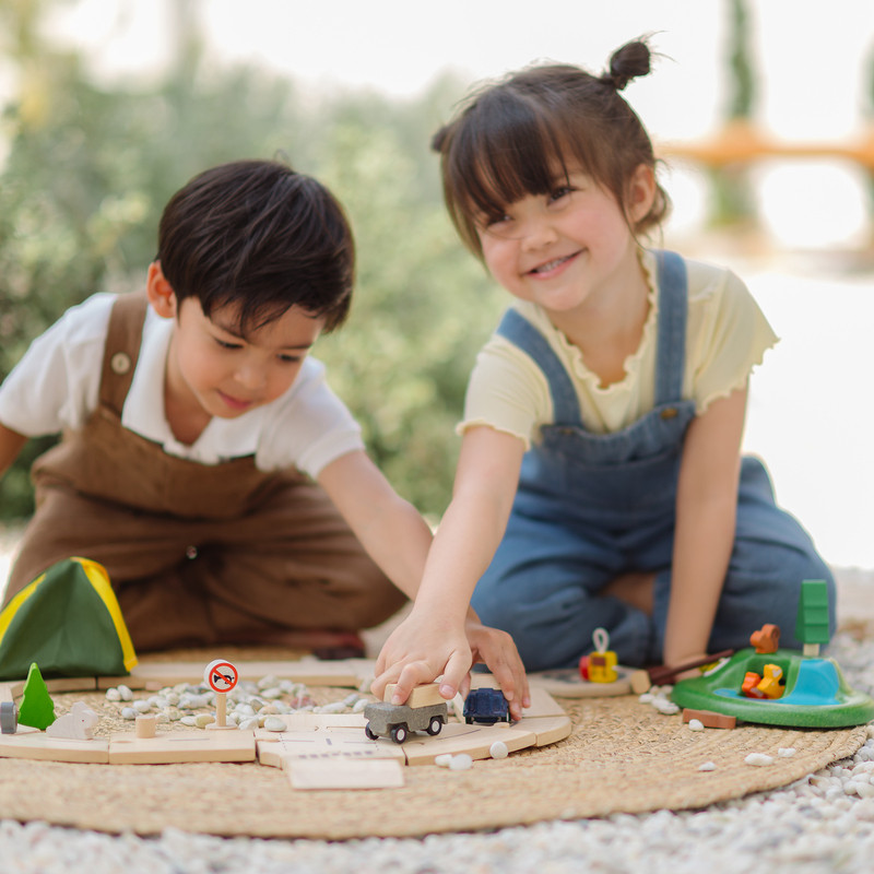 PlanToys ของเล่นไม้ 2622 Jungle Explorer's Roadway Playset เสริมพัฒนาการ สำหรับเด็กอายุ 3 ปีขึ้นไป — صورة 4