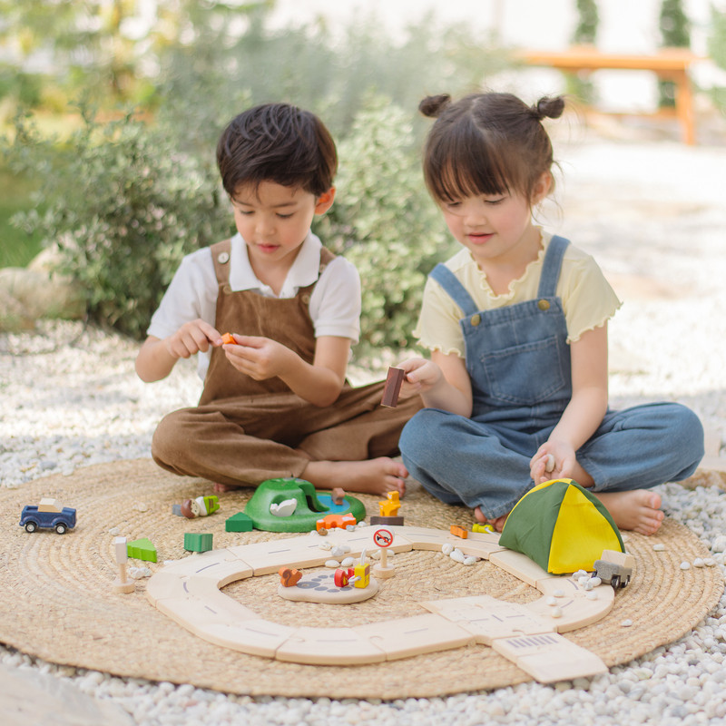 PlanToys ของเล่นไม้ 2622 Jungle Explorer's Roadway Playset เสริมพัฒนาการ สำหรับเด็กอายุ 3 ปีขึ้นไป — صورة 3
