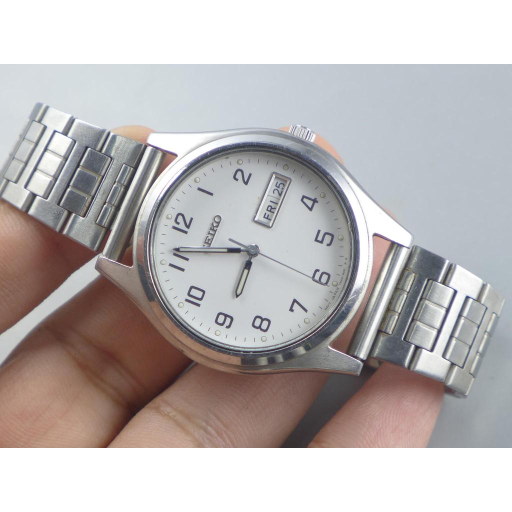 นาฬิกา Vintage มือสองญี่ปุ่น  Seiko 7N43 9011 หน้าปัดสีขาว ผู้ชาย ควอตซ์   ทรงกลม 38mm