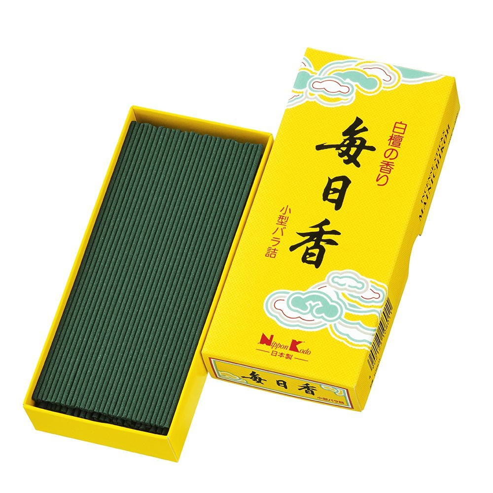 ธูปหอม Mainichiko แพ็คเล็ก น้ำหนักประมาณ 70 กรัม ผลิตโดย Nippon Kodo ประเทศญี่ปุ่น กลิ่นไม้จันทน์หอ