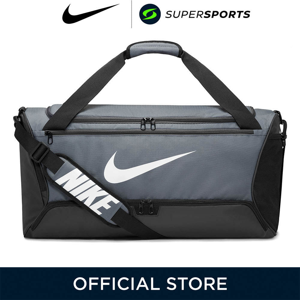 NIKE Brasilia 9.5 กระเป๋ายิมทรงหมอนผู้ใหญ่
